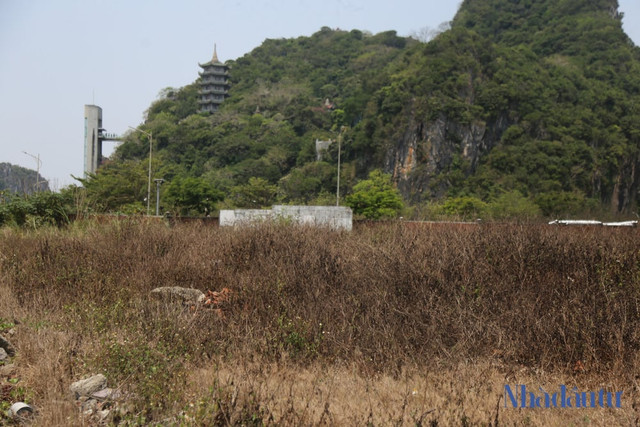 Bên trong khu du lịch biển liên quan đến Vũ 'nhôm' bỏ hoang nhiều năm - Hình 10 Ben trong khu du lich bien lien quan den Vu 'nhom' bo hoang nhieu nam-Hinh-10