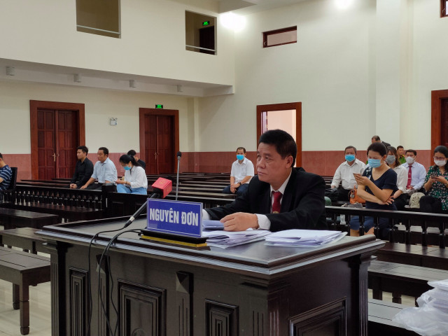 Phúc thẩm 'đại chiến' Vinasun đòi Grab bồi thường 41 tỷ: Tranh cãi không hồi kết Phuc tham 'dai chien' Vinasun doi Grab boi thuong 41 ty: Tranh cai khong hoi ket