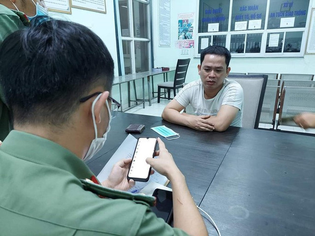 Fan kêu gọi ủng hộ đại gia bị bắt Nguyễn Phương Hằng bị phạt 4 triệu đồng Fan keu goi ung ho dai gia bi bat Nguyen Phuong Hang bi phat 4 trieu dong