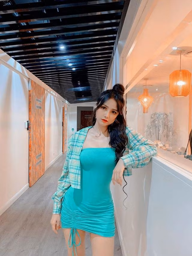 4 nu co dong vien bong da dep hon hotgirl, mac do cuc nong bong-Hinh-14