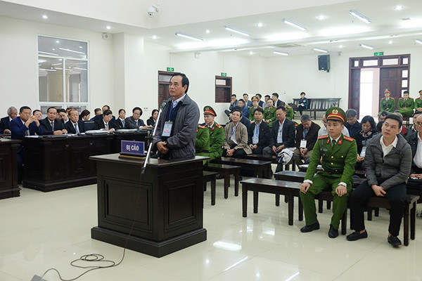 Vũ 'nhôm' được 2 cựu Chủ tịch Đà Nẵng tiếp tay gom đất gây thiệt hại 22.000 tỷ như thế nào? - Hình 4 Vu 'nhom' duoc 2 cuu Chu tich Da Nang tiep tay gom dat gay thiet hai 22.000 ty nhu the nao?-Hinh-4