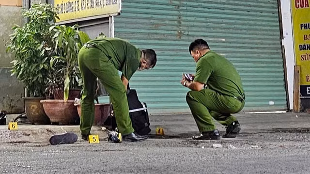 Mau thuan tren duong, mot nguoi dan ong bi dam chet o TPHCM