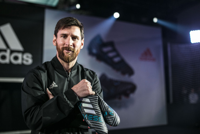Cách kiếm tiền của siêu sao Lionel Messi - Hình 7 Cach kiem tien cua sieu sao Lionel Messi-Hinh-7