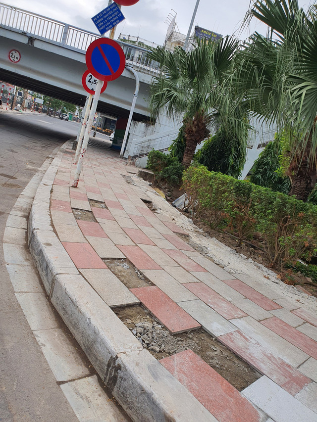 Dự án chỉnh trang sông Tam Bạc chưa bàn giao, quyết toán nhưng đã hư hỏng - Hình 16 Du an chinh trang song Tam Bac chua ban giao, quyet toan nhung da hu hong-Hinh-16