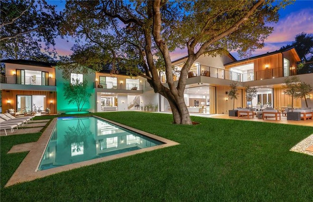 Biệt thự 14 triệu USD xa hoa lộng lẫy của mỹ nhân Game of Thrones - Hình 13 Biet thu 14 trieu USD xa hoa long lay cua my nhan Game of Thrones-Hinh-13