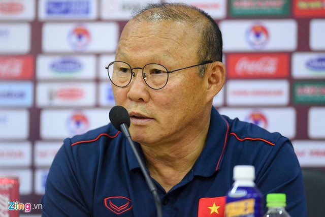 HLV Park Hang Seo liết lộ bất ngờ về Quang Hải và Công Phượng trước trận gặp Thái Lan HLV Park Hang Seo liet lo bat ngo ve Quang Hai va Cong Phuong truoc tran gap Thai Lan