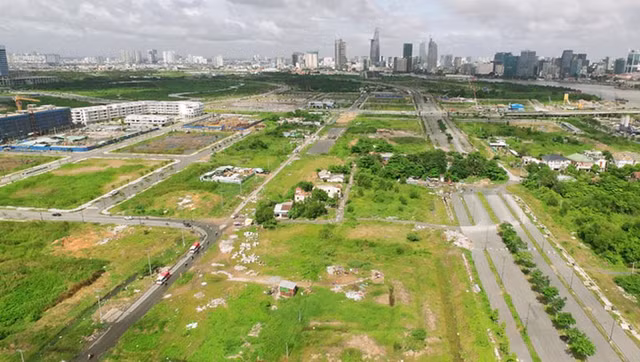 TP HCM: Nhieu du an o khu 'dat vang' bi huy bo vi cham trien khai