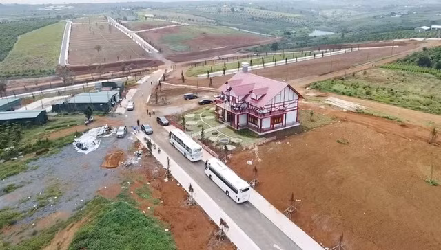 Da Lat manh tay xu ly phuong tien cho vat lieu cho cong trinh xay dung khong phep