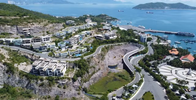 Vu du an nam trong khu vuc nguy co sat lo o Nha Trang: Yeu cau lam ro nguon goc, ly do phat sinh