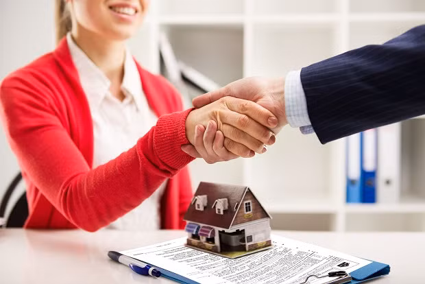 Bo Xay dung: Mot so moi gioi bat dong san lam an 'chup giat', chi tu van cho xong de kiem tien