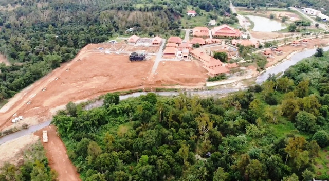 Vụ 'nhầm lẫn' trong việc mất rừng ở dự án Đại Tùng Lâm Hoa Sen: Có gì trong biên bản kiểm tra hiện trường? Vu 'nham lan' trong viec mat rung o du an Dai Tung Lam Hoa Sen: Co gi trong bien ban kiem tra hien truong?