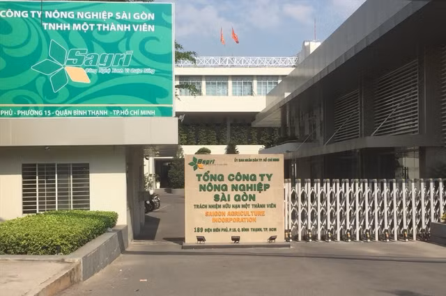 Nhieu can bo lien quan 4 vu an lon o TP HCM bi khai tru khoi Dang