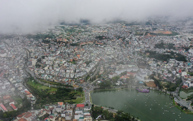 Yêu cầu Công ty cổ phần Du lịch Lâm Đồng không lãng phí 4 khu đất tại TP Đà Lạt Yeu cau Cong ty co phan Du lich Lam Dong khong lang phi 4 khu dat tai TP Da Lat