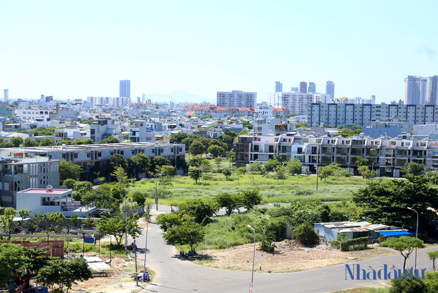 Cận cảnh hàng trăm căn shophouse bỏ hoang tại Marina Complex Can canh hang tram can shophouse bo hoang tai Marina Complex