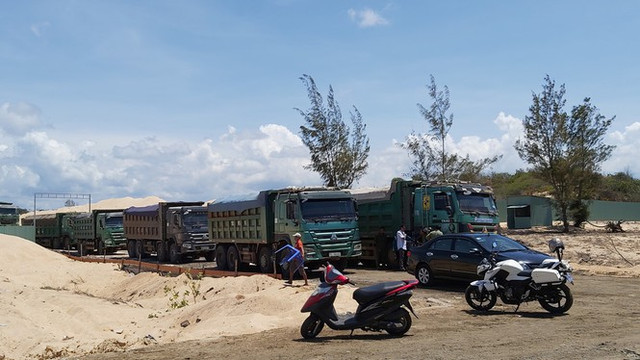 Xử nghiêm vụ khai thác cát trái phép ở Khu nghỉ dưỡng Free Land Xu nghiem vu khai thac cat trai phep o Khu nghi duong Free Land