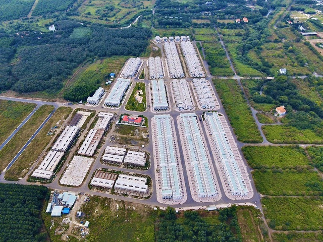 Cận cảnh 500 căn biệt thự xây không phép của Công ty cổ phần đầu tư LDG ở Đồng Nai - Hình 4 Can canh 500 can biet thu xay khong phep cua Cong ty co phan dau tu LDG o Dong Nai-Hinh-4