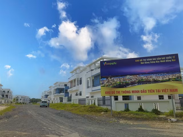 Can canh 500 can biet thu xay khong phep cua Cong ty co phan dau tu LDG o Dong Nai-Hinh-13