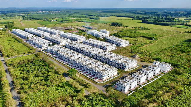 Cận cảnh 500 căn biệt thự xây không phép của Công ty cổ phần đầu tư LDG ở Đồng Nai - Hình 3 Can canh 500 can biet thu xay khong phep cua Cong ty co phan dau tu LDG o Dong Nai-Hinh-3
