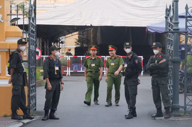 Vu an Chu tich dia oc Alibaba Nguyen Thai Luyen va dong pham: Siet chat an ninh phien toa-Hinh-3