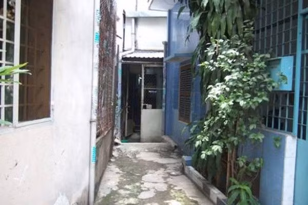 Mở cửa chính ngôi nhà theo cách này, gia chủ sẽ được trong ấm ngoài êm ảnh 2