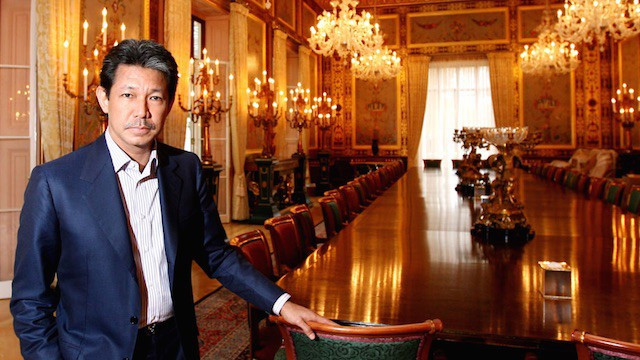 Cuộc sống vương giả, 40 thê thiếp của cha thái tử đang là đội trưởng U22 Brunei Cuoc song vuong gia, 40 the thiep cua cha thai tu dang la doi truong U22 Brunei