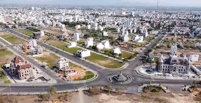 Vi sao dung dieu tra 9 du an 'dat vang' o Binh Thuan?