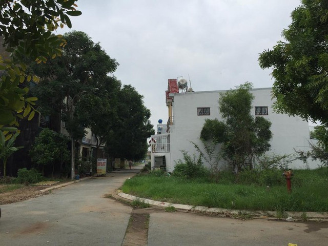 Kiến nghị công an vào cuộc kiểm tra vụ xây hơn 200 căn nhà trái phép trên đất nông nghiệp Kien nghi cong an vao cuoc kiem tra vu xay hon 200 can nha trai phep tren dat nong nghiep