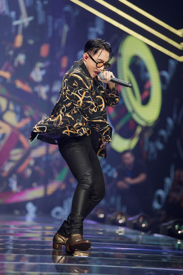 Nhã Phương mặc áo trễ nải khoe vòng một gợi cảm - Hình 13 Nha Phuong mac ao tre nai khoe vong mot goi cam-Hinh-13