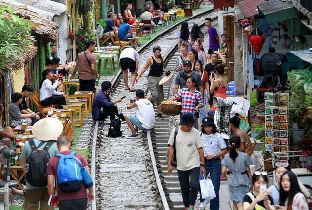 Cà phê đường tàu ở Hà Nội sắp bị giả tán Ca phe duong tau o Ha Noi sap bi gia tan