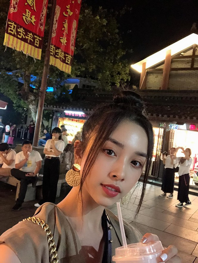 Minh Tú khoe trọn vòng ba nóng bỏng mắt, khiêu khích cùng cực - Hình 8 Minh Tu khoe tron vong ba nong bong mat, khieu khich cung cuc-Hinh-8