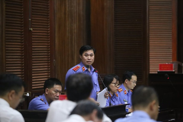 Án nào cho cựu Phó Chủ tịch Nguyễn Thành Tài và 4 đồng phạm trong hôm nay? - Hình 2 An nao cho cuu Pho Chu tich Nguyen Thanh Tai va 4 dong pham trong hom nay?-Hinh-2