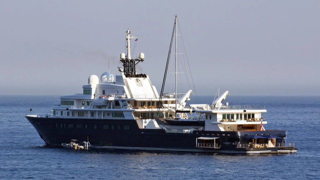 Tỷ phú Nga Roman Abramovich sở hữu những du thuyền triệu đô nào? - Hình 5 Ty phu Nga Roman Abramovich so huu nhung du thuyen trieu do nao?-Hinh-5