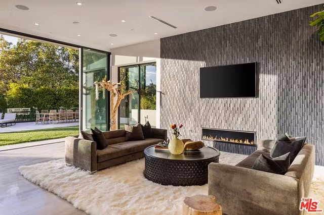 Can canh can biet thu xa hoa 11 trieu USD cua con trai danh thu David Beckham-Hinh-7