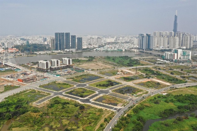 Đẩy giá đất lên cao trong đấu giá rồi bỏ cọc: Để lại hệ luỵ nào? Day gia dat len cao trong dau gia roi bo coc: De lai he luy nao?