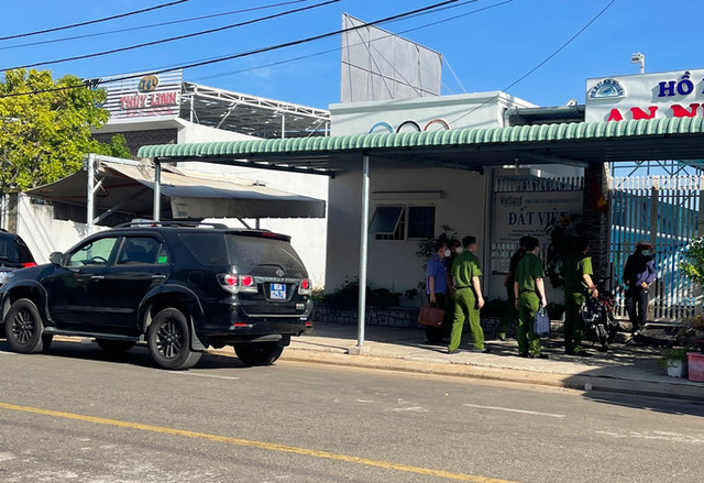 Bộ Công an khám xét nhà nguyên các lãnh đạo tỉnh Bình Thuận bị bắt - Hình 3 Bo Cong an kham xet nha nguyen cac lanh dao tinh Binh Thuan bi bat-Hinh-3