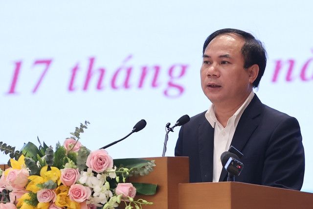 Thứ trưởng Bộ Xây dựng: Doanh nghiệp than rất khó vay vốn từ ngân hàng Thu truong Bo Xay dung: Doanh nghiep than rat kho vay von tu ngan hang