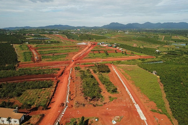 Lâm Đồng yêu cầu rà soát các khu dân cư, phân lô bán nền không đúng quy định Lam Dong yeu cau ra soat cac khu dan cu, phan lo ban nen khong dung quy dinh