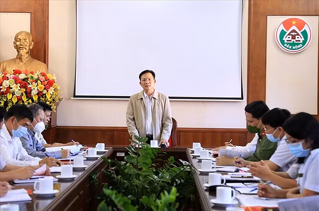 Co thoi gia dat khu vuc ho Ta Dung len cao-Hinh-2