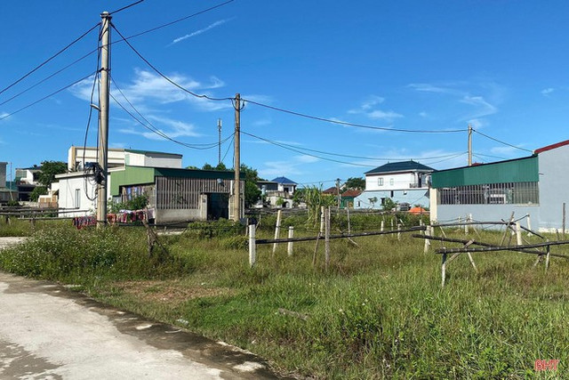 Nhiều địa phương vào cuộc chấn chỉnh, chặn sốt đất mùa cuối năm - Hình 2 Nhieu dia phuong vao cuoc chan chinh, chan sot dat mua cuoi nam-Hinh-2