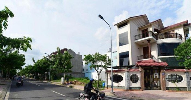 Nhiều địa phương vào cuộc chấn chỉnh, chặn sốt đất mùa cuối năm - Hình 3 Nhieu dia phuong vao cuoc chan chinh, chan sot dat mua cuoi nam-Hinh-3