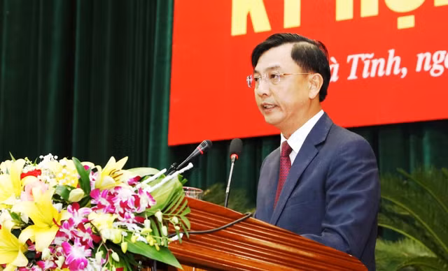 Ha Tinh con den 294 du an cham tien do