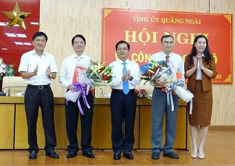 Trưởng ban Tổ chức Tỉnh ủy Quảng Ngãi đột quỵ tại bàn làm việc, bị vỡ mạch máu não Truong ban To chuc Tinh uy Quang Ngai dot quy tai ban lam viec, bi vo mach mau nao
