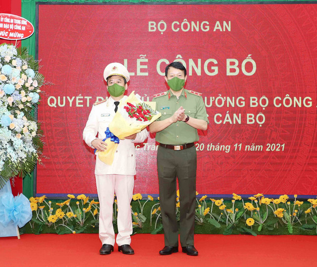 Tân Giám đốc 50 tuổi của Công an tỉnh Sóc Trăng là ai? Tan Giam doc 50 tuoi cua Cong an tinh Soc Trang la ai?