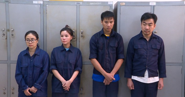 4 cán bộ hải quan Bình Phước bị bắt vì nhận hối lộ 4 can bo hai quan Binh Phuoc bi bat vi nhan hoi lo
