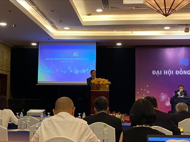 Chủ tịch Tập đoàn Xây dựng Hòa Bình Lê Viết Hải: HBC như cá voi trong ao chật chội Chu tich Tap doan Xay dung Hoa Binh Le Viet Hai: HBC nhu ca voi trong ao chat choi