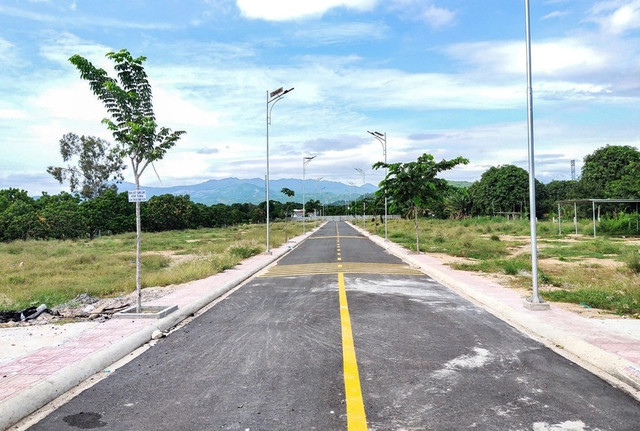 Khánh Hòa kỷ luật nhiều cán bộ liên quan đến phân lô bán nền - Hình 2 Khanh Hoa ky luat nhieu can bo lien quan den phan lo ban nen-Hinh-2