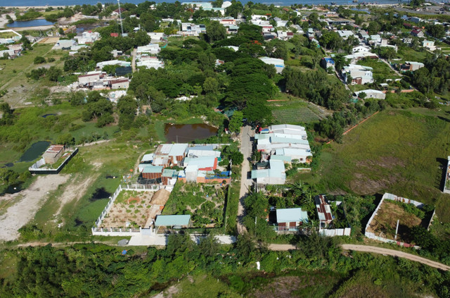 Vũng Tàu lập đoàn kiểm tra 2 khu nhà ở xây dựng không phép - Hình 2 Vung Tau lap doan kiem tra 2 khu nha o xay dung khong phep-Hinh-2