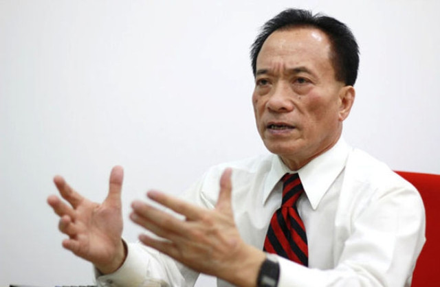 TS. Nguyễn Trí Hiếu: 'Nới trần tín dụng để giảm tác động không mong muốn của tăng lãi suất lên nền kinh tế' TS. Nguyen Tri Hieu: 'Noi tran tin dung de giam tac dong khong mong muon cua tang lai suat len nen kinh te'