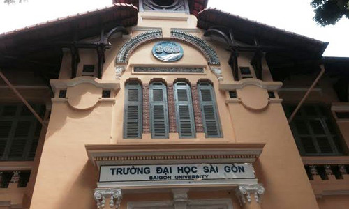 Trường ĐHSG, đường Hùng Vương, quận 5, TP HCM. Trường ĐHSG, đường Hùng Vương, quận 5, TP HCM.