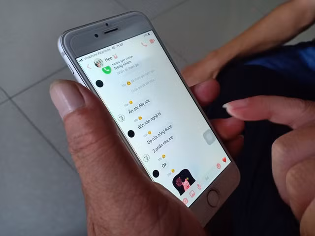 Chien si cong an hi sinh khi lam nhiem vu: Bat mi tom up voi giua mua dich COVID-19